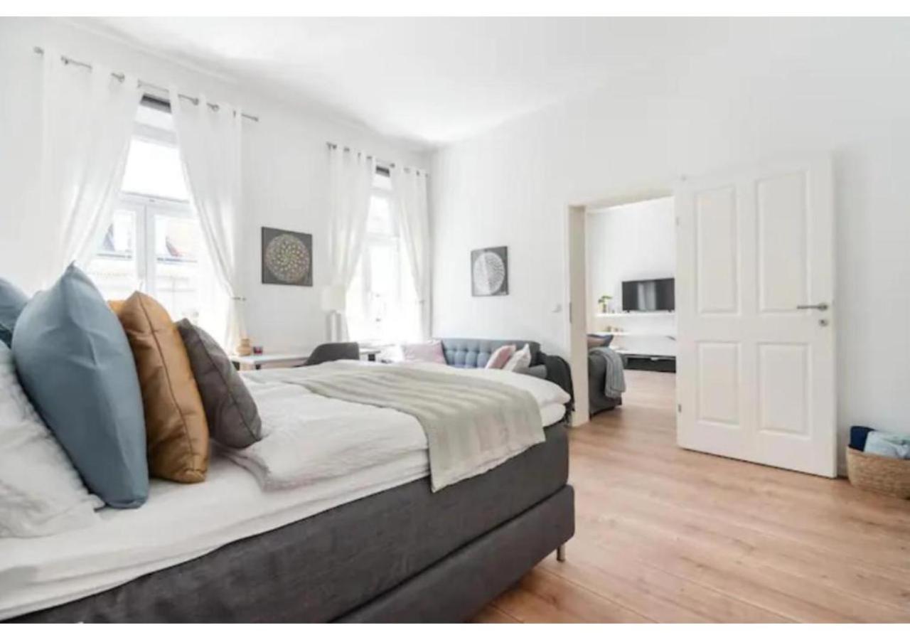 Luxurious And Bright, 5 Min To City Center Lejlighed Wien Eksteriør billede