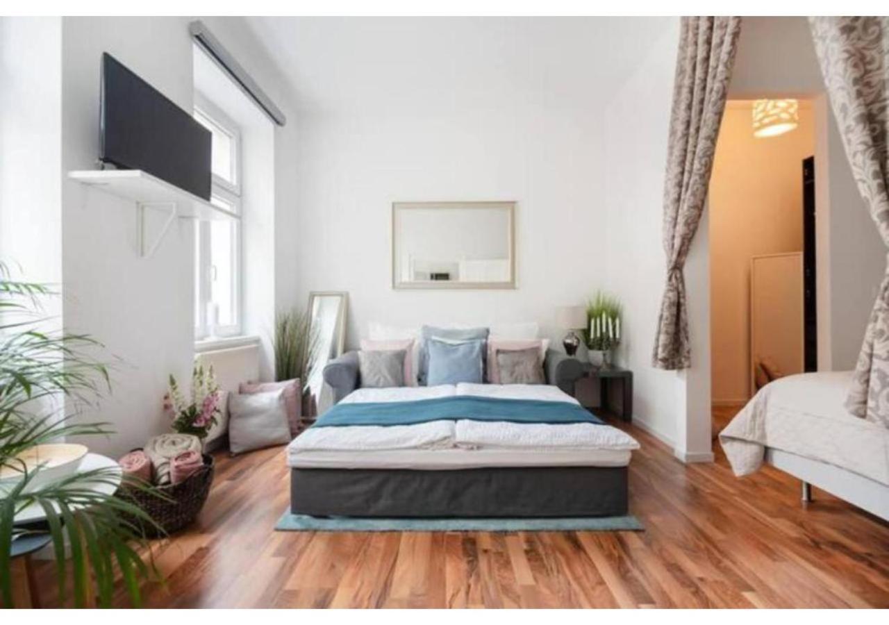 Luxurious And Bright, 5 Min To City Center Lejlighed Wien Eksteriør billede