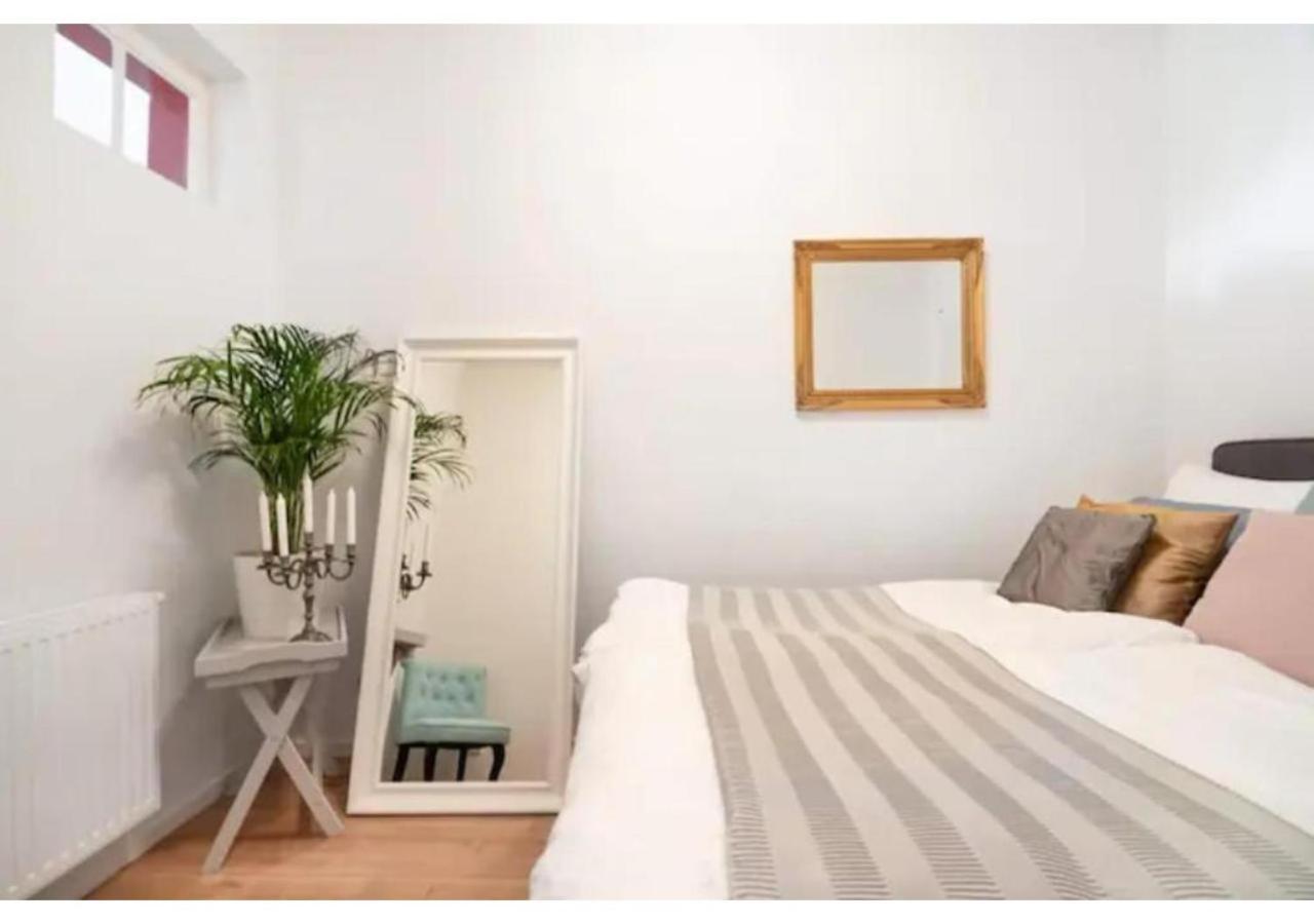 Luxurious And Bright, 5 Min To City Center Lejlighed Wien Eksteriør billede